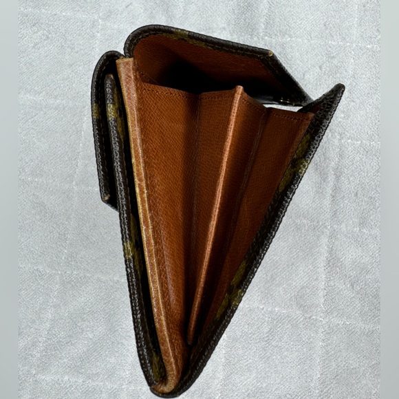 Louis Vuitton monogram wallet - Picture 14 of 15